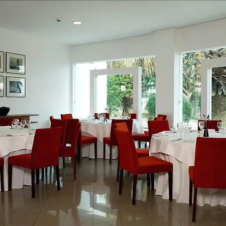 丽兹广场酒店 4* 希拉自由镇